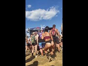 She probably fucks just like she dances Picture 2