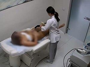 Spying on fuckable milf during depilation Picture 1