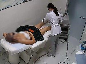 Spying on fuckable milf during depilation Picture 2