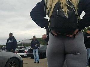 Blonde with substantial bubble butt in grey tights Picture 5