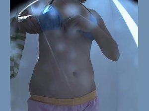 Peeping a chubby girl dressing a bikini Picture 4