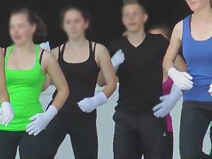 Lots of tits flying all over the place Picture 3