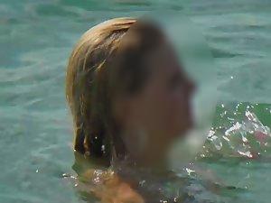 She made all the boys very happy Picture 5