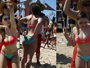 Big boobs shake when she dances in bikini Picture 5