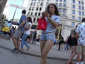 Tourist girl with terrific butt in loose shorts Picture 4