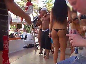 Sexy babe was in a dancing mood Picture 4