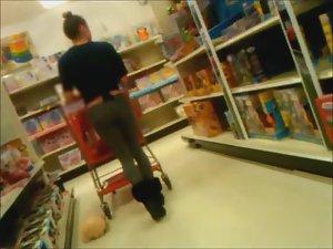 Hot ass of a gorgeous shopper Picture 4