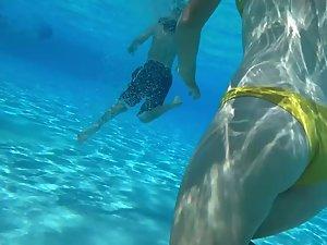 Underwater look at hairless young crotch Picture 5