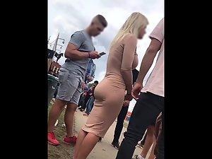 Big butt of hot blonde gets a nice spank Picture 4