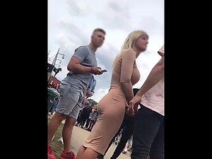 Big butt of hot blonde gets a nice spank Picture 7
