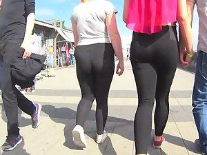 Third black leggings were transparent Picture 1