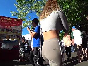 Fit asian girl looks stunning in grey leggings