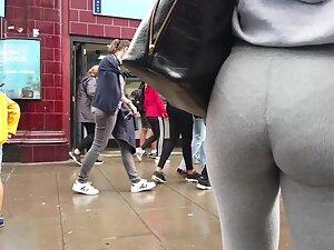 Following a big ass and visible thong on rainy day Picture 5