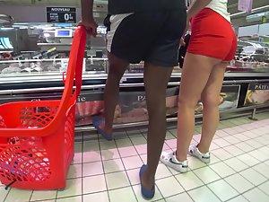 Black boyfriend really likes her bubble butt in red shorts Picture 7