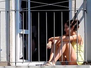 Hot neighbor smokes on the balcony Picture 6