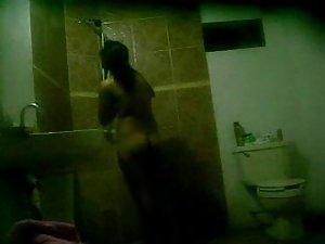 Spying her as she showers Picture 6