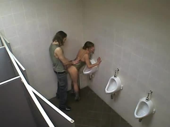 voyeur girls on the toilet