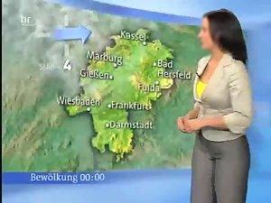 Weather girl got a nice cameltoe Picture 3