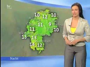 Weather girl got a nice cameltoe Picture 5