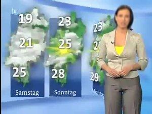 Weather girl got a nice cameltoe Picture 8