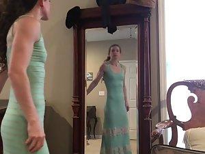 Spying on sister's naked athletic body Picture 2