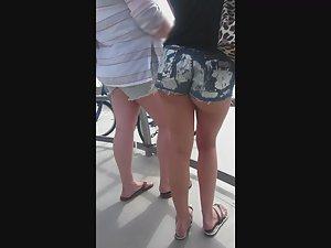 Big butt slips out of cutoff shorts Picture 2