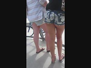 Big butt slips out of cutoff shorts Picture 3