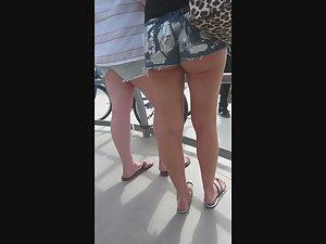 Big butt slips out of cutoff shorts Picture 8