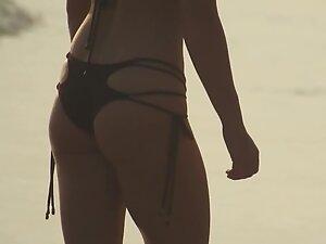 Blonde in sexy bikini enjoys the beach with boyfriend Picture 4