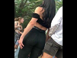 Neither she nor boyfriend can stop touching her butt Picture 2