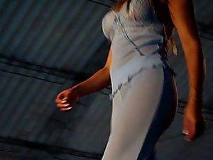 Mesmerizing ass of a model