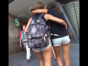 Teens walking and groping each other Picture 5