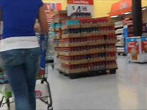 Following an ass in jeans all around Picture 4