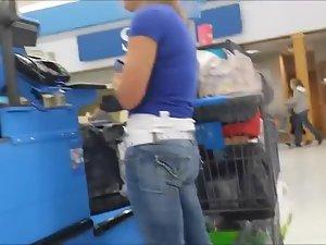 Following an ass in jeans all around Picture 6