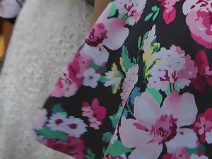 Upskirt of young tourist on the street Picture 5