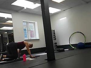 Hot butt recorded during exercise in gym Picture 4