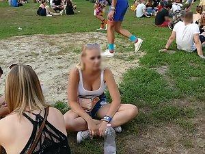Fabulous big boobs spotted during music festival Picture 7