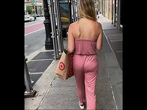 Amazing ass wiggling in pinkish pants Picture 5