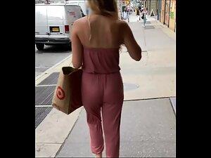 Amazing ass wiggling in pinkish pants Picture 7