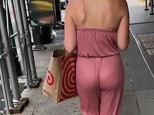 Amazing ass wiggling in pinkish pants