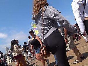 Purse strap between juicy big tits Picture 5