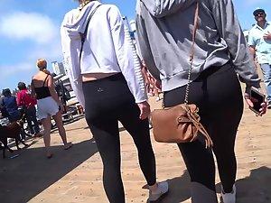 Purse strap between juicy big tits Picture 8