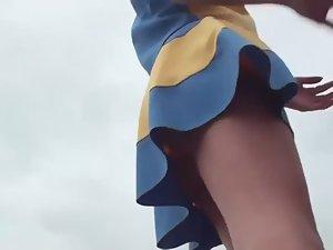 Cheerleader with no panties plays a bit Picture 3