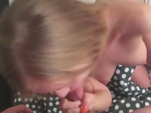 Cute girl gives an amazing blowjob Picture 7
