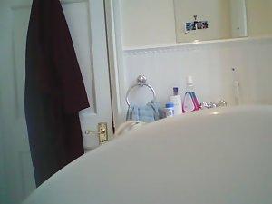 Naked wife filmed in the shower Picture 3