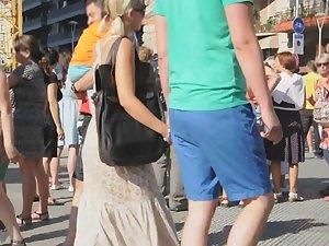 Two accidentally shown naked asses Picture 1