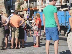 Two accidentally shown naked asses Picture 5