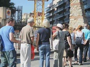 Two accidentally shown naked asses Picture 8