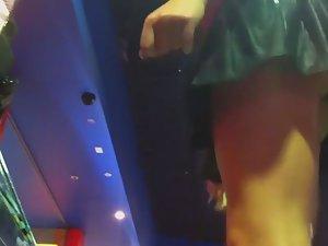 Upskirts of girls at the arcade Picture 5