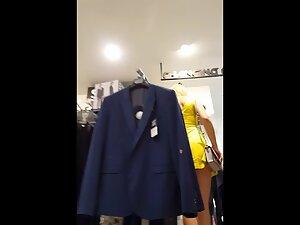 Upskirt of hot blonde while she shops with boyfriend Picture 7